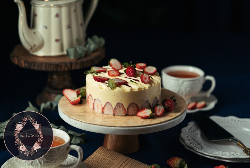 French Strawberry Cake