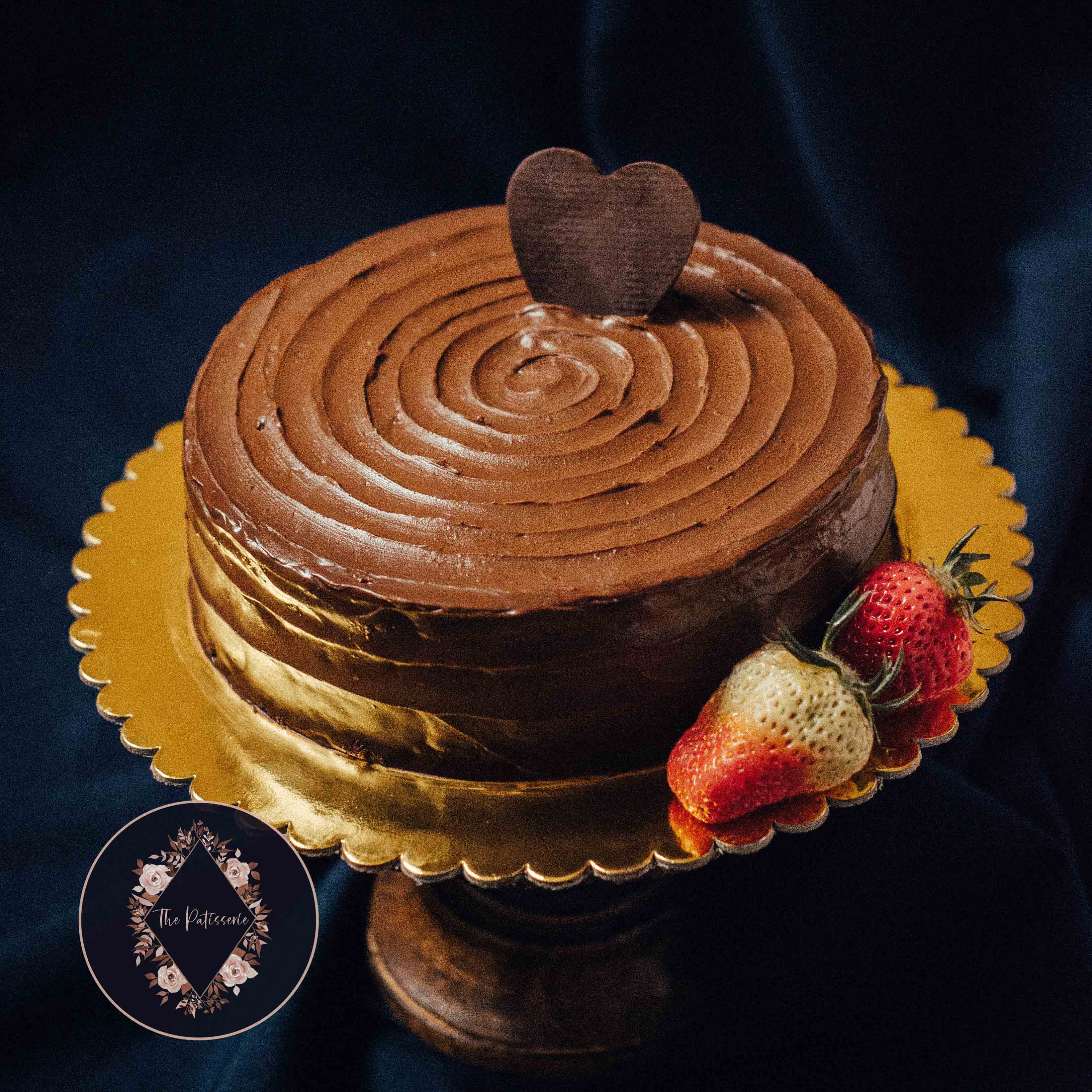 Chocolate Mud Cake Swirl Design